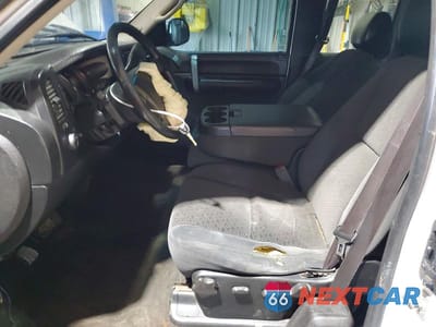 Zdjęcie 7 z 12 samochodu: 2008 CHEVROLET SILVERADO C1500 VIN:1GCEC19J18Z103580 - miniatura