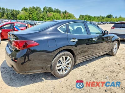 Trzecie zdjęcie samochodu z tyłu: 2019 INFINITI Q70 3.7 LUXE VIN:JN1BY1AR0KM585326 - miniatura