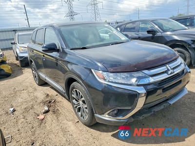 Czwarte zdjęcie samochodu z boku: 2016 MITSUBISHI OUTLANDER SE VIN:JA4AZ3A36GZ017311 - miniatura