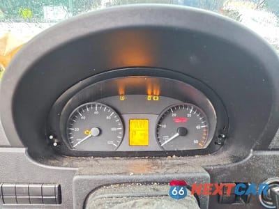 Zdjęcie 9 z 13 samochodu: 2014 MERCEDES-BENZ SPRINTER 2500 VIN:WD3PE8DC2E5923930 - miniatura