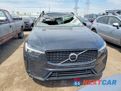 Piąte zdjęcie samochodu w środku: 2025 VOLVO XC60 CORE VIN:YV4M12RJ1S1216102 - miniatura