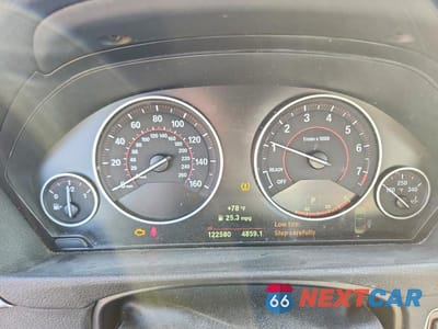 Zdjęcie 9 z 12 samochodu: 2015 BMW 428 XI VIN:WBA3V9C52F5A78317 - miniatura