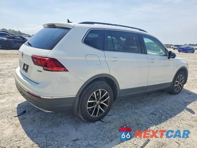 Trzecie zdjęcie samochodu z tyłu: 2021 VOLKSWAGEN TIGUAN SE VIN:3VV2B7AX0MM152825 - miniatura