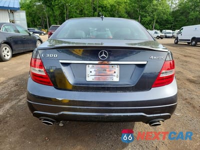 Zdjęcie 6 z 12 samochodu: 2014 MERCEDES-BENZ C 300 4MATIC VIN:WDDGF8AB3EG183071 - miniatura