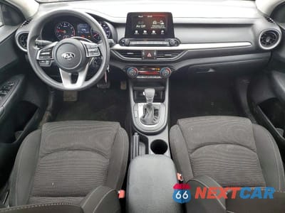 Zdjęcie 8 z 12 samochodu: 2019 KIA FORTE FE VIN:3KPF24AD2KE129414 - miniatura