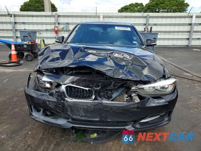 Piąte zdjęcie samochodu w środku: 2013 BMW 328 I VIN:WBA3A5G52DNP18986 - miniatura