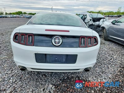 Zdjęcie 6 z 12 samochodu: 2014 FORD MUSTANG VIN:1ZVBP8AM8E5325703 - miniatura