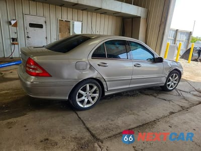 Trzecie zdjęcie samochodu z tyłu: 2003 MERCEDES-BENZ C 320 VIN:WDBRF64J13F426503 - miniatura