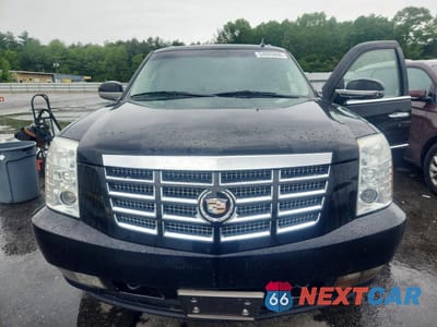 Piąte zdjęcie samochodu w środku: 2011 CADILLAC ESCALADE ESV LUXURY VIN:1GYS4HEF6BR127952 - miniatura