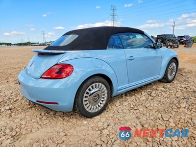 Trzecie zdjęcie samochodu z tyłu: 2016 VOLKSWAGEN BEETLE S VIN:3VW517AT1GM803618 - miniatura
