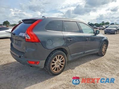 Trzecie zdjęcie samochodu z tyłu: 2010 VOLVO XC60 T6 VIN:YV4992DZ0A2125276 - miniatura