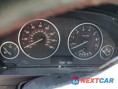 Zdjęcie 9 z 12 samochodu: 2013 BMW 328 VIN:WBA8E9G58GNT43868 - miniatura