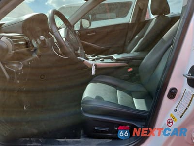 Zdjęcie 7 z 12 samochodu: 2019 LEXUS IS 300 BASE VIN:JTHC81D20K5033995 - miniatura