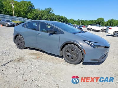 Czwarte zdjęcie samochodu z boku: 2023 TOYOTA PRIUS LE VIN:JTDACAAU0P3002956 - miniatura
