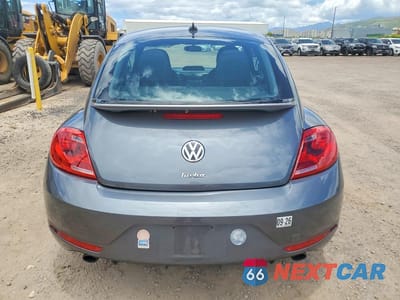 Zdjęcie 6 z 12 samochodu: 2014 VOLKSWAGEN BEETLE TURBO VIN:3VWVT7AT6EM662472 - miniatura