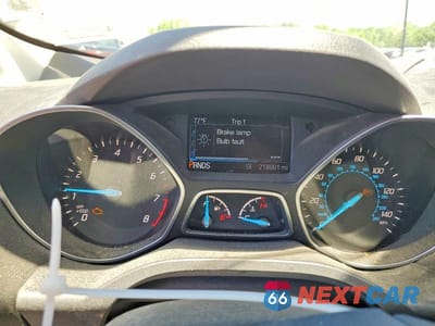 Zdjęcie 9 z 13 samochodu: 2015 FORD ESCAPE SE VIN:1FMCU9G95FUB08220 - miniatura