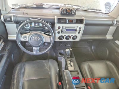 Zdjęcie 8 z 12 samochodu: 2010 TOYOTA FJ CRUISER BASE VIN:JTEBU4BFXAK075523 - miniatura