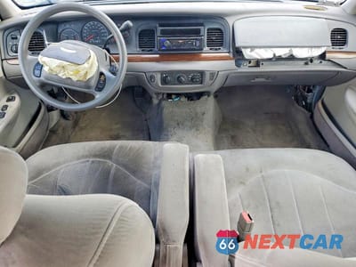 Zdjęcie 8 z 12 samochodu: 2001 FORD CROWN VICTORIA VIN:2FAFP73W91X104476 - miniatura