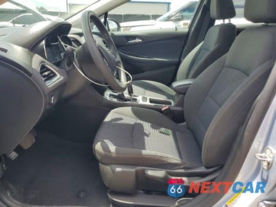 Zdjęcie 7 z 13 samochodu: 2018 CHEVROLET CRUZE LS VIN:1G1BC5SM1J7208807 - miniatura