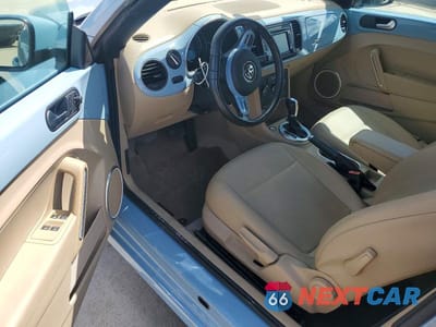 Zdjęcie 8 z 12 samochodu: 2015 VOLKSWAGEN BEETLE 1.8T VIN:3VW517AT2FM818241 - miniatura
