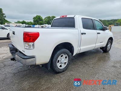 Trzecie zdjęcie samochodu z tyłu: 2011 TOYOTA TUNDRA CREWMAX SR5 VIN:5TFDM5F14BX019650 - miniatura