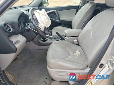 Zdjęcie 7 z 13 samochodu: 2006 TOYOTA RAV4 LIMITED VIN:JTMBD31V865010408 - miniatura
