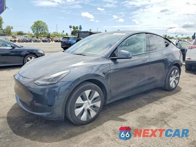 2024 TESLA MODEL Y 7SAYGDED8RF032889 - główne zdjęcie licytacji z USA - miniatura