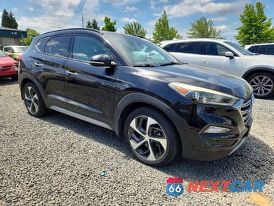 Czwarte zdjęcie samochodu z boku: 2017 HYUNDAI TUCSON LIMITED VIN:KM8J3CA21HU288320 - miniatura