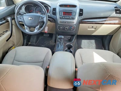 Zdjęcie 8 z 13 samochodu: 2015 KIA SORENTO LX VIN:5XYKT3A61FG661463 - miniatura