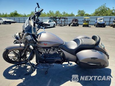 Trzecie zdjęcie samochodu z tyłu: 2016 VICTORY CROSS COUNTRY VIN:5VPDB36N7G3051067 - miniatura