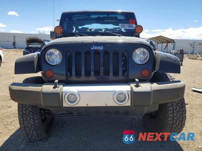 Piąte zdjęcie samochodu w środku: 2012 JEEP WRANGLER UNLIMITED SAHARA VIN:1C4HJWEG2CL134598 - miniatura