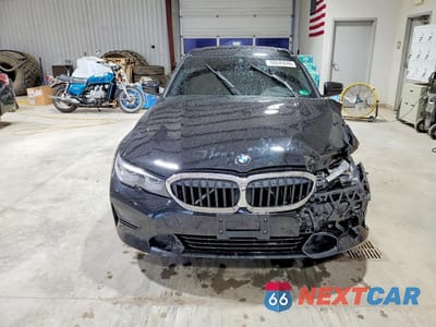 Piąte zdjęcie samochodu w środku: 2019 BMW 330XI VIN:WBA5R7C52KAJ79695 - miniatura