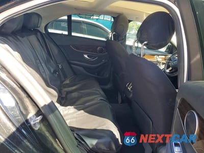 Zdjęcie 10 z 12 samochodu: 2017 MERCEDES-BENZ C 300 4MATIC VIN:55SWF4KB4HU193120 - miniatura