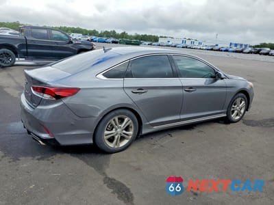 Trzecie zdjęcie samochodu z tyłu: 2018 HYUNDAI SONATA SPORT VIN:5NPE34AF2JH668488 - miniatura
