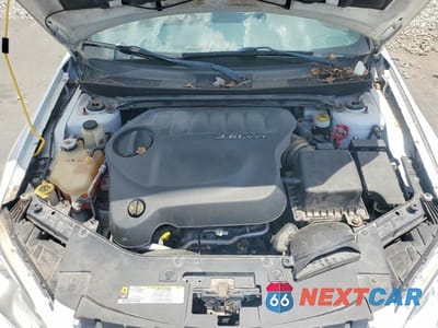 Zdjęcie 11 z 12 samochodu: 2011 CHRYSLER 200 LIMITED VIN:1C3BC7EG6BN554720 - miniatura