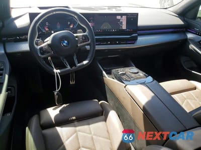 Zdjęcie 8 z 12 samochodu: 2025 BMW 530 I VIN:WBA43FJ04SCU23298 - miniatura