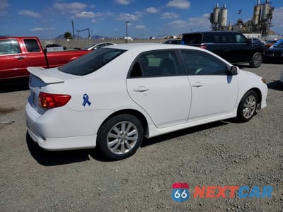 Trzecie zdjęcie samochodu z tyłu: 2009 TOYOTA COROLLA S VIN:1NXBU40E39Z087913 - miniatura