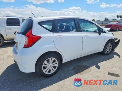 Trzecie zdjęcie samochodu z tyłu: 2018 NISSAN VERSA NOTE SV VIN:3N1CE2CPXJL368390 - miniatura