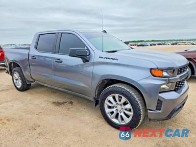 Czwarte zdjęcie samochodu z boku: 2022 CHEVROLET SILVERADO LTD C1500 CUSTOM VIN:1GCPWBEKXNZ143544 - miniatura