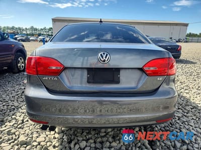 Zdjęcie 6 z 12 samochodu: 2014 VOLKSWAGEN JETTA SE VIN:3VWD17AJXEM364152 - miniatura