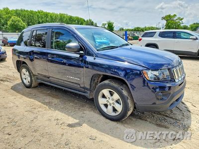 Czwarte zdjęcie samochodu z boku: 2017 JEEP COMPASS SPORT VIN:1C4NJCBA1HD165943 - miniatura