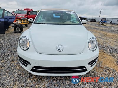 Piąte zdjęcie samochodu w środku: 2019 VOLKSWAGEN BEETLE S VIN:3VW5DAAT4KM506887 - miniatura