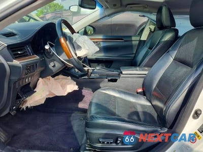 Zdjęcie 7 z 12 samochodu: 2013 LEXUS ES 350 VIN:JTHBK1GG1D2061782 - miniatura