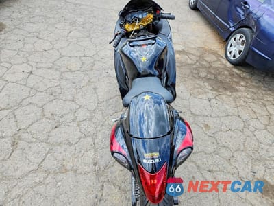 Zdjęcie 6 z 9 samochodu: 2011 SUZUKI GSX1300 R VIN:JS1GX72A4B2100760 - miniatura