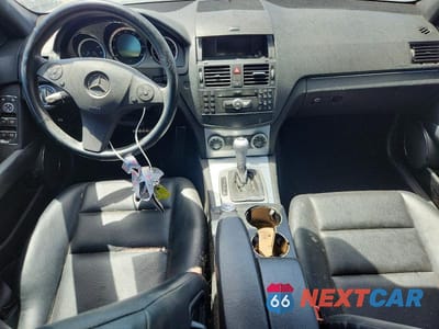Zdjęcie 8 z 13 samochodu: 2009 MERCEDES-BENZ C 300 VIN:WDDGF54X79F227168 - miniatura