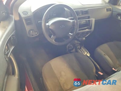 Zdjęcie 8 z 13 samochodu: 2005 FORD FOCUS ZX3 VIN:3FAFP31N55R155304 - miniatura