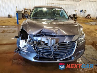 Piąte zdjęcie samochodu w środku: 2017 MAZDA 3 SPORT VIN:3MZBN1U75HM138128 - miniatura