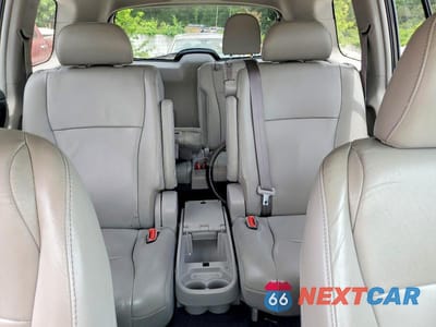 Zdjęcie 10 z 13 samochodu: 2012 TOYOTA HIGHLANDER SE VIN:5TDZA3EH1CS028217 - miniatura