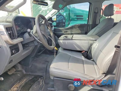 Piąte zdjęcie samochodu w środku: 2023 FORD F350 SUPER DUTY VIN:1FT8W3DTXPED75608 - miniatura