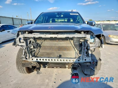 Piąte zdjęcie samochodu w środku: 2022 GMC SIERRA LIMITED K1500 SLT VIN:1GTU9DED0NZ192064 - miniatura